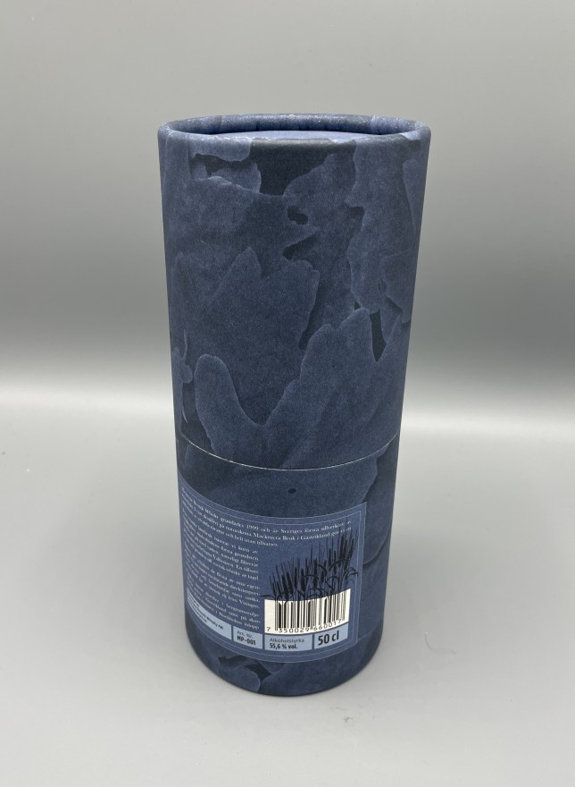 01b8